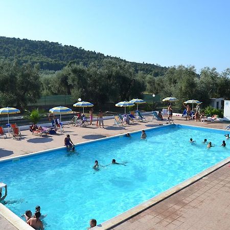 Funno Delle Noci Hotel Peschici Bagian luar foto
