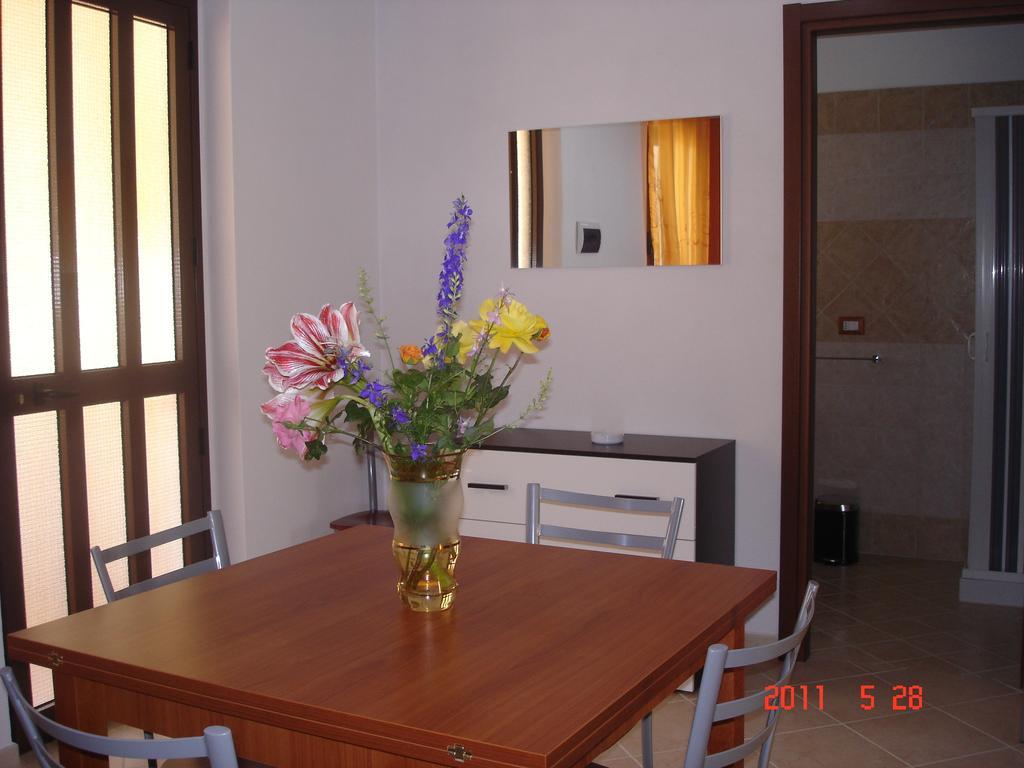 Funno Delle Noci Hotel Peschici Ruang foto
