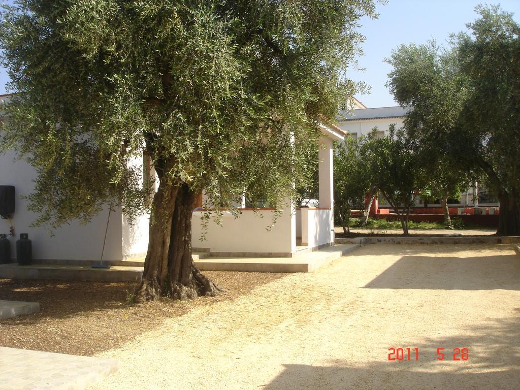 Funno Delle Noci Hotel Peschici Bagian luar foto