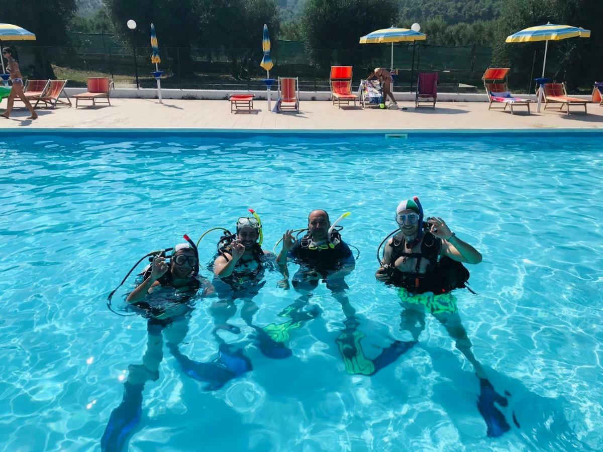 Funno Delle Noci Hotel Peschici Bagian luar foto